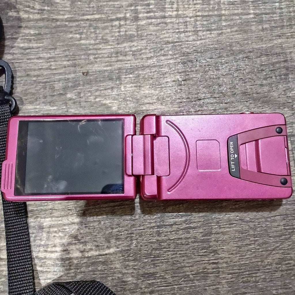 bevintage™ 🍇 ₊˚💜 Nikon COOLPIX S6900 Digital Camera (Glossy Pink) with 12x Optical Zoom and Wi-Fi 🍥 🎀📷