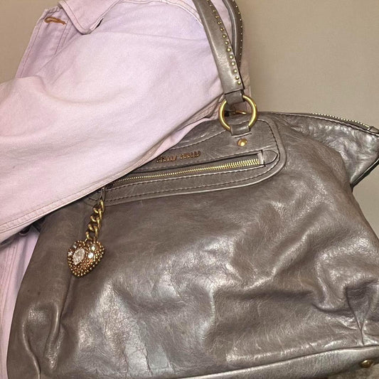 bevintage™ 🍇💜PreOwned Miu Miu Studded 2000s Heart Charm Tote Leather Bag🍇💜