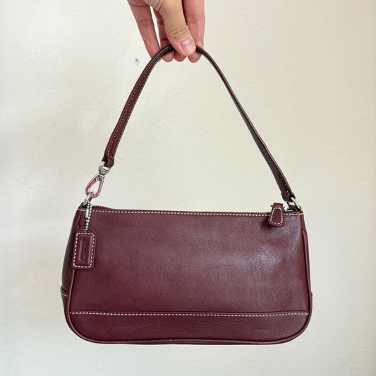 bevintage™ Vintage Coach Leather Hampton Baguette Shoulder bag