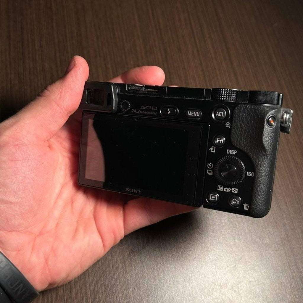 bevintage™ Used 🍇₊˚💜 Sony Alpha a6000 Mirrorless Camera with 16-50mm Retractable Lens 🍥🎀📷