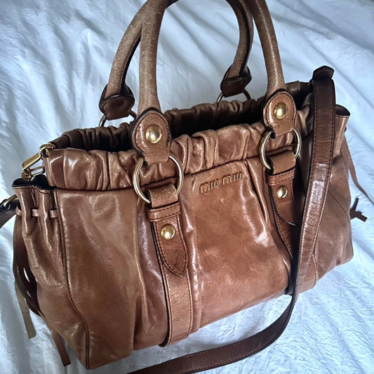 bevintage™ Authentic Brown Miu Miu Vitello Leather Bag With Gold Hardware And Removable Strap🍂✨